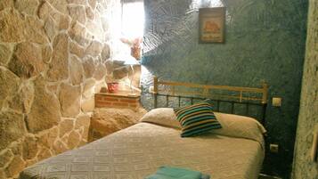 4 bedrooms, bed sheets