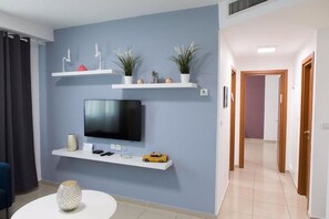 Apartment, City View | Living area | Flat-screen TV - Sweethome26 - Jerusalem Center 6 Pers (Jerusalem)