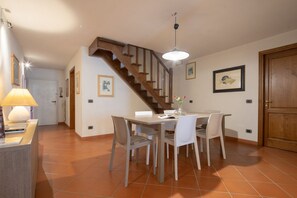 Dining - San Frediano House, beautiful apartment in Via Romana by Mmega (Firenze)
