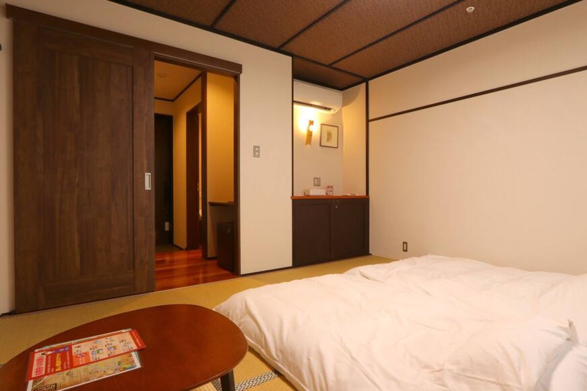 In-room safe, desk, blackout drapes, WiFi (free)