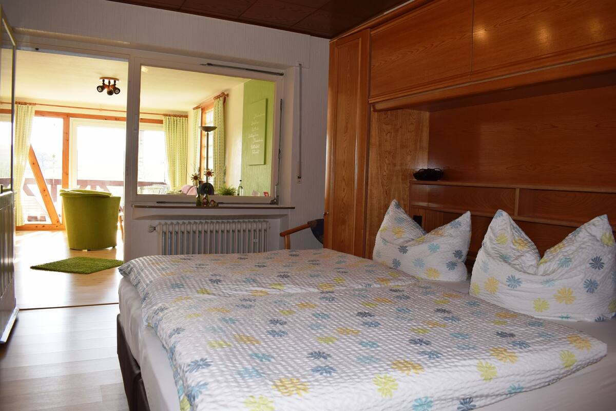 Desk, free WiFi, bed sheets