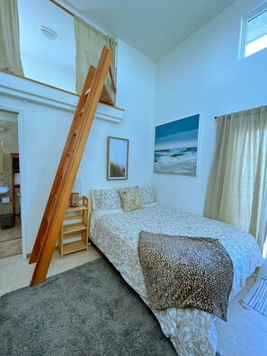 3 bedrooms, desk, iron/ironing board, travel crib