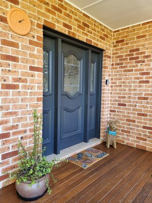 Exterior detail - liandys@lakeconjola - close to lake, dog friendly (Lake Conjola)