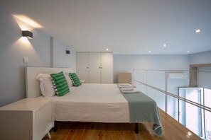 2 bedrooms, in-room safe, iron/ironing board, free WiFi