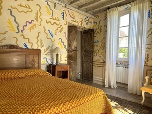 4 soverom, skrivebord, strykejern/-brett og wi-fi