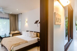 In-room safe, free WiFi, bed sheets