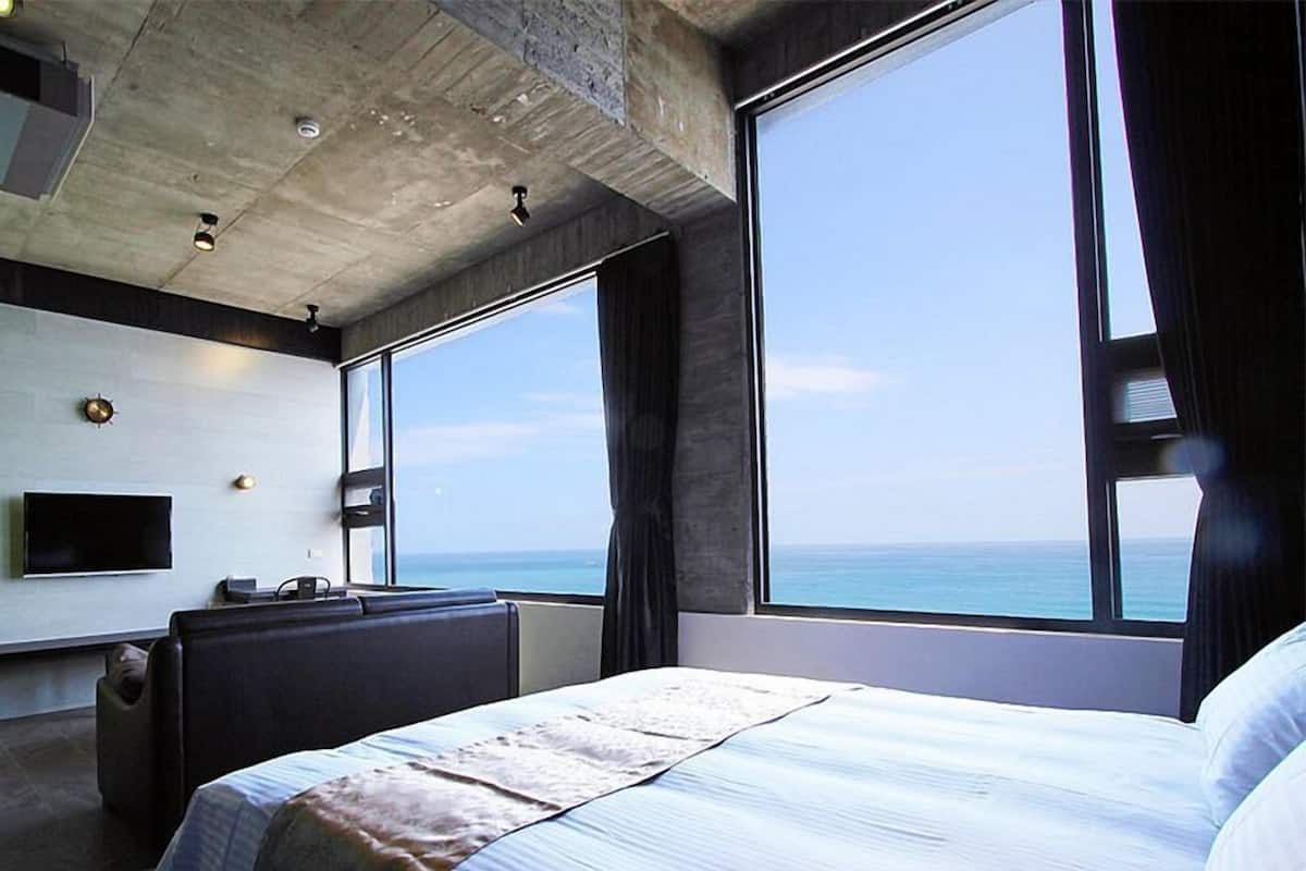Panoramic Double Room, Ocean View | Blackout drapes, free WiFi, bed sheets