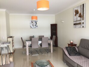 TV, table tennis, books - PATIO OF CONVENTO 4/6 PERS (Lagos)