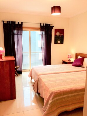 2 Schlafzimmer, Bügeleisen/Bügelbrett, kostenloses WLAN, Bettwäsche