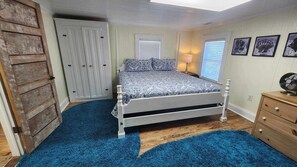 King Bedroom 2, Second Floor