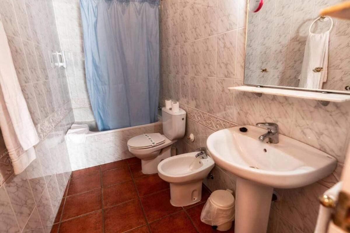 free toiletries, towels, soap, shampoo