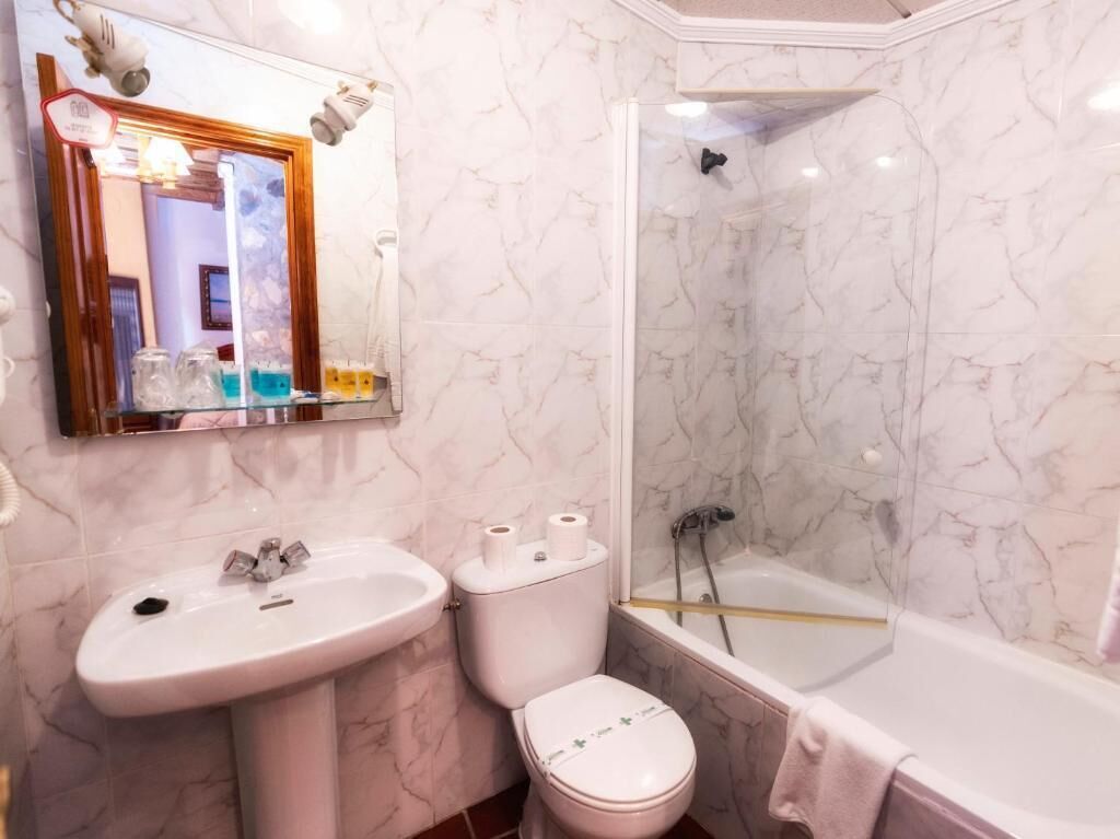 free toiletries, towels, soap, shampoo