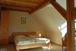 1 chambre, lit parapluie, Wi-Fi, draps fournis