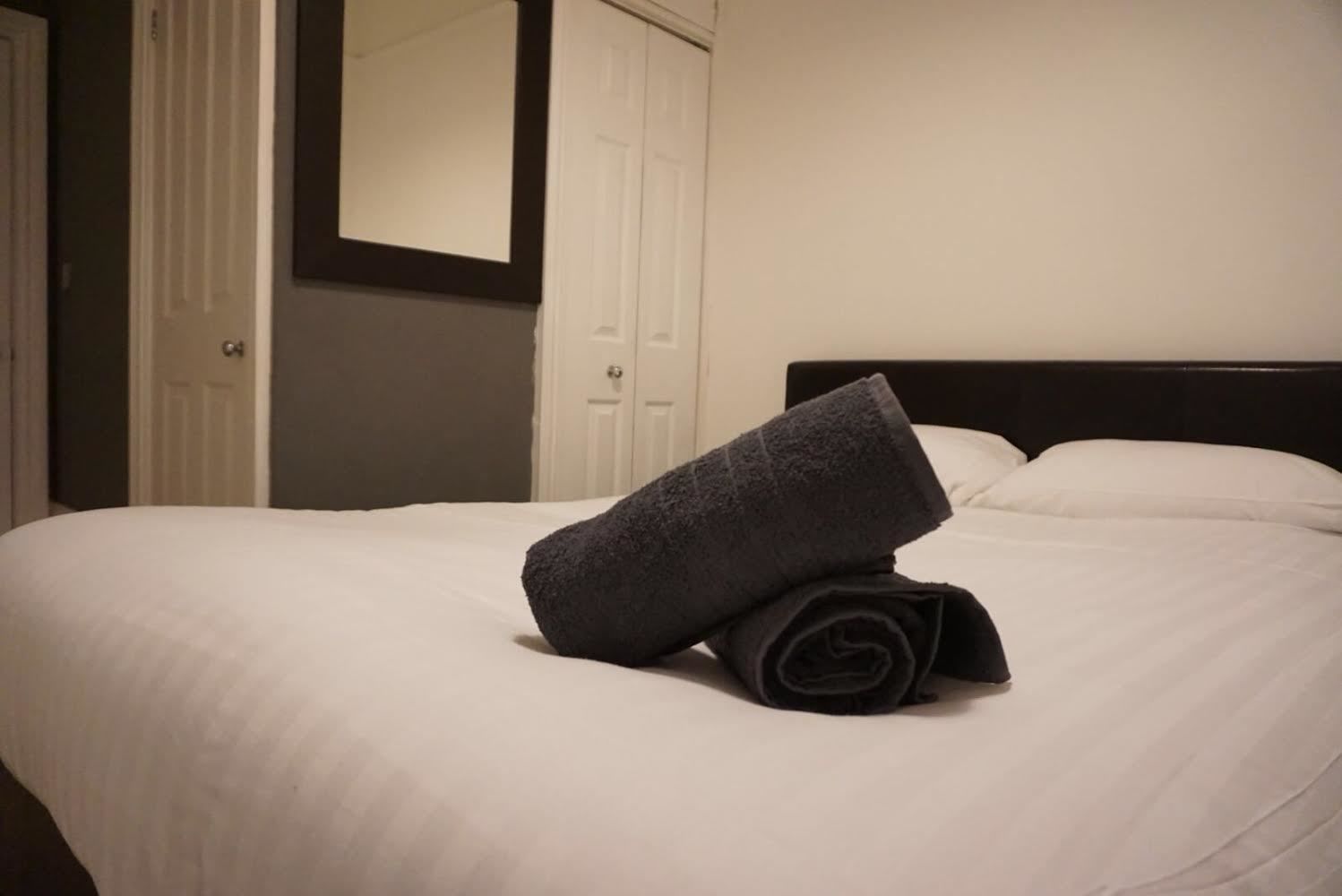 Deluxe Apartment, 3 Bedrooms | 3 bedrooms, iron/ironing board, free WiFi, bed sheets