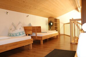 2 bedrooms, in-room safe, WiFi, bed sheets