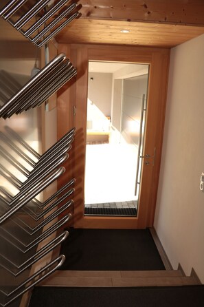 Unclassified image, 2 of 27, button