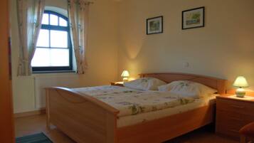 3 Schlafzimmer, Reisekinderbett, WLAN, Bettwäsche