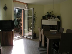 Apartment, mit Bad, Gartenblick (mit Terrasse )