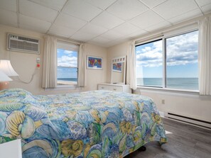 2 habitaciones, tabla de planchar con plancha, internet y ropa de cama