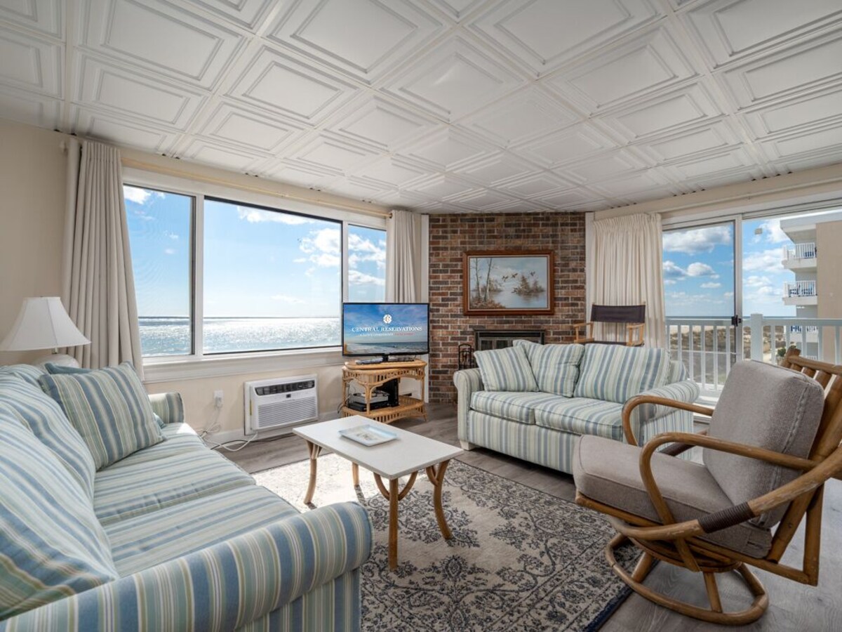 Oceanfront condos with rare 2 night minimum rentals and linens included!