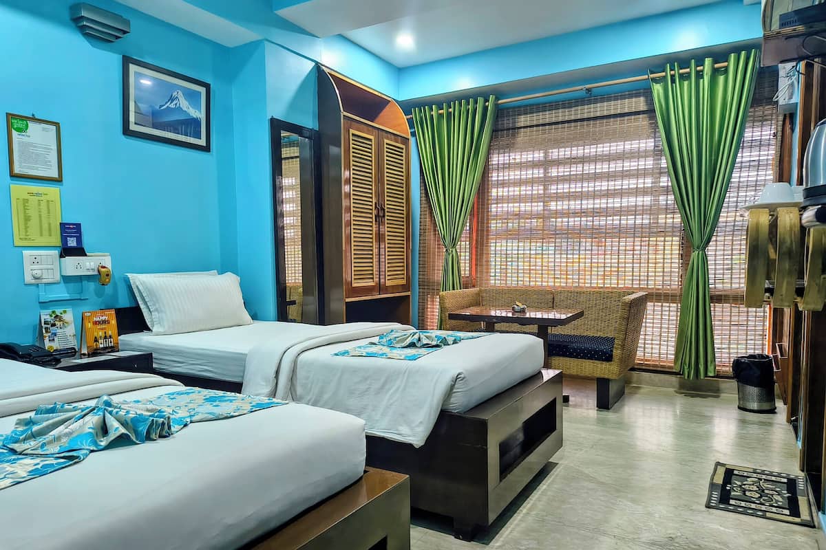 标准房 | 埃及棉床单、高档床上用品、客房内保险箱、办公桌