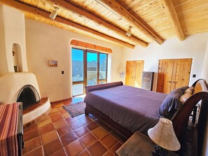 6 bedrooms, internet, bed sheets - Casa Luminosa Compound Clubhouse with indoor pool, tennis court, Hot Tub (Arroyo Seco)