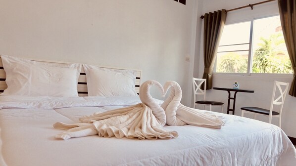 Deluxe tweepersoonskamer, 1 slaapkamer | Extra bedden (toeslag), gratis wifi