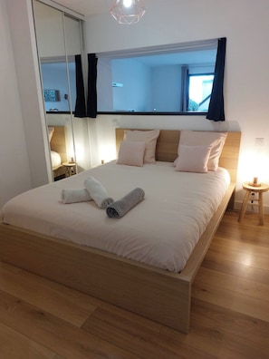 1 bedroom, iron/ironing board, travel cot, free WiFi