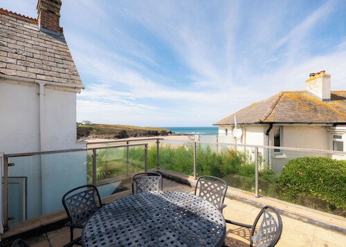 Large Family House Right By The Beach on Treyarnon Bay