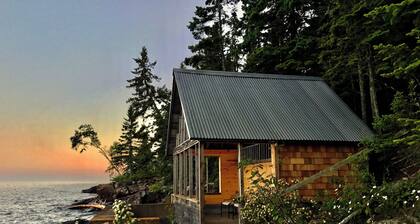 Artisan-crafted Magic on Lake Superior between Lutsen and Grand Marais