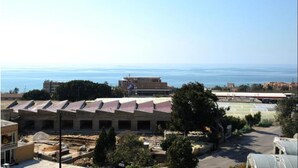 Front of property - Byblos Guest House (Mastita)