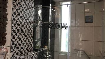 Deluxe Twin Room (301) | Bathroom shower