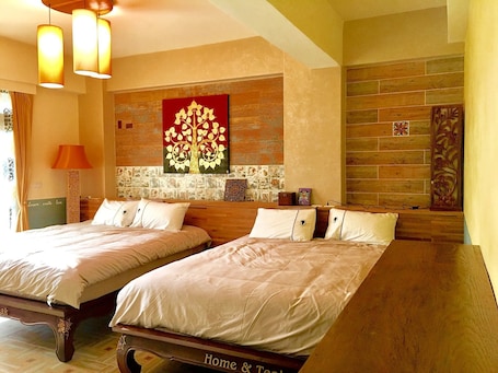 Classic Quadruple Room (201) | Room amenity. Home & Teak Homestay