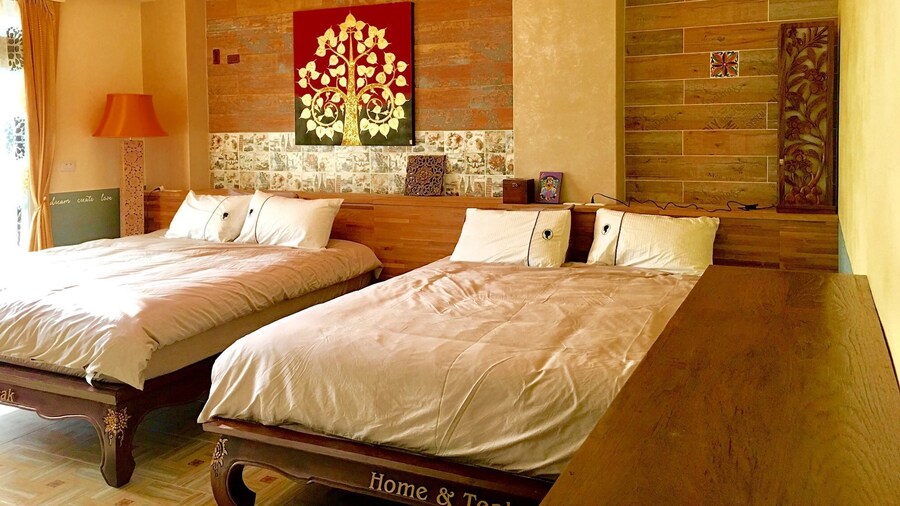 Home & Teak Homestay