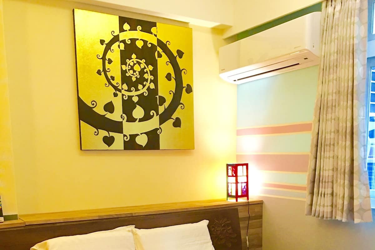 Superior Double Room (202) | Desk, soundproofing, free WiFi, bed sheets