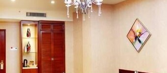 シン グアン ホテル (阜新星光宾馆)