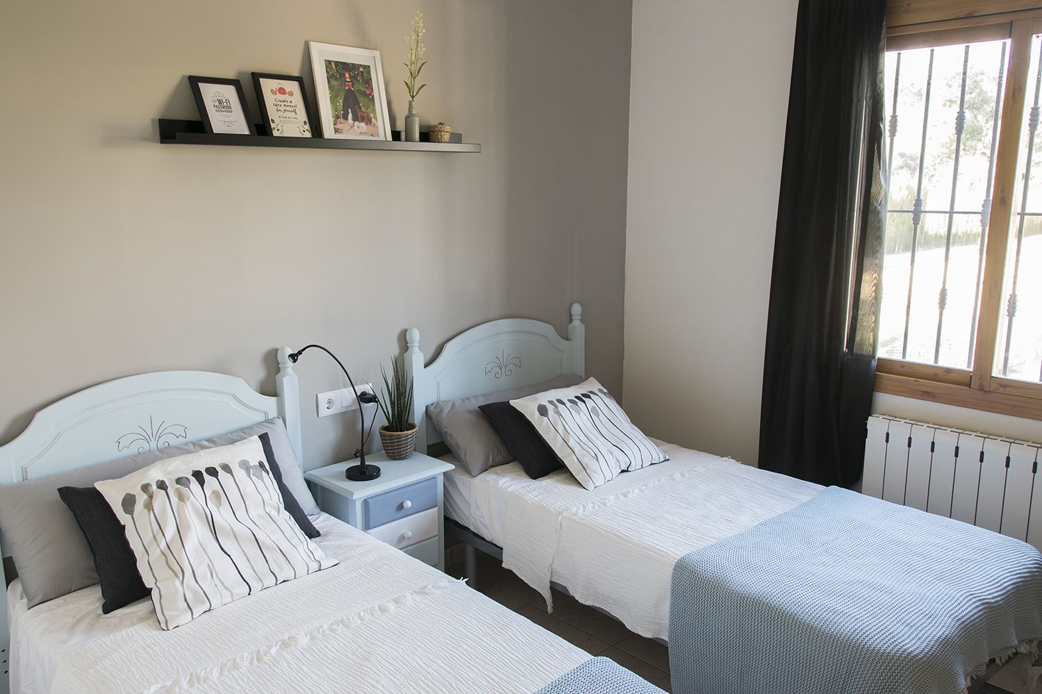 Standard Twin Room, Shared Bathroom