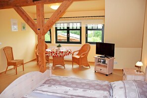 1 Schlafzimmer, Reisekinderbett, WLAN, Bettwäsche