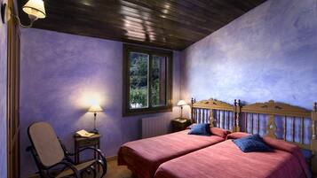 ダブルルーム シングルベッド 2 台 | 高級寝具、WiFi (無料)