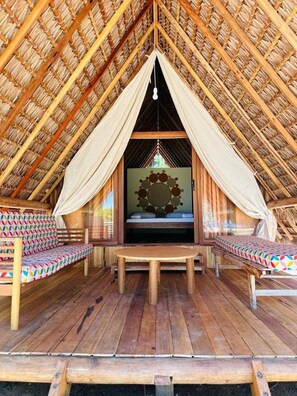 Beachfront Bungalow | 1 bedroom, minibar, in-room safe, free WiFi - Emeraude Lodge (Nosy Be)