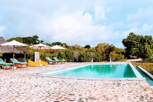 Outdoor pool, sun loungers