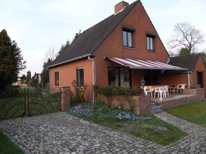 Front of property - Villa Bijenhof (Jabbeke)