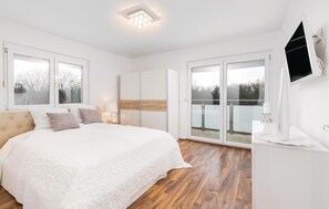 5 soverom, wi-fi (inkludert) og sengetøy