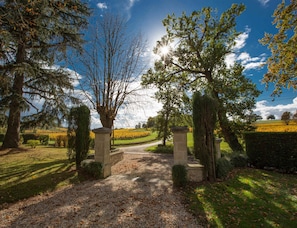 Exterior - Chateau du Palanquey & SPA (Sainte-Colombe)