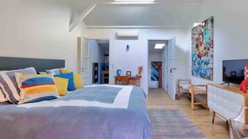 Room (Cepage) | Premium bedding, Select Comfort beds, minibar, in-room safe