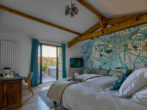 Luxury Triple Room, Vineyard View | Premium bedding, Select Comfort beds, minibar, in-room safe - Chateau du Palanquey & SPA (Sainte-Colombe)