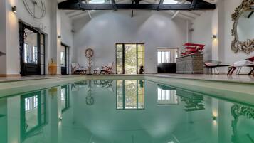 Indoor pool, seasonal outdoor pool, pool loungers