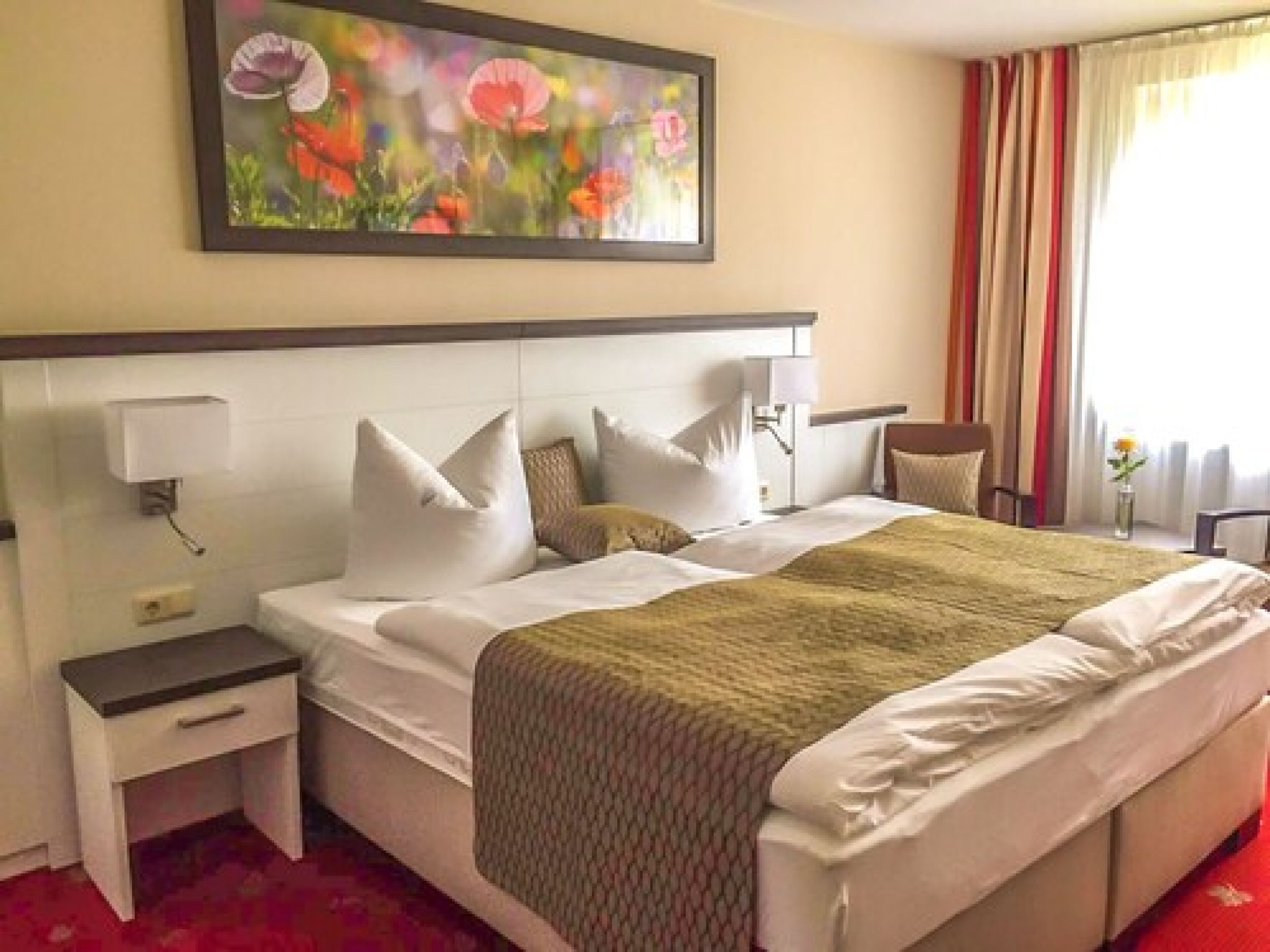 premium double room (harmonie) | hypo-allergenic bedding, desk, blackout curtains, soundproofing