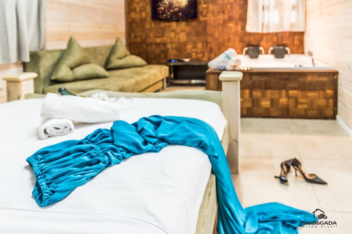 Family Suite, 2 Bedrooms, Jetted Tub