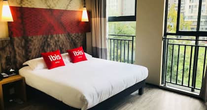 ibis Chengdu East Railway Station Hotel